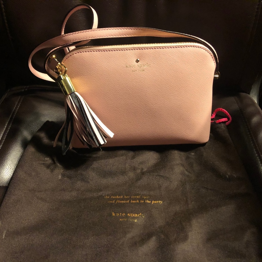 *CONDITION: EXCELLENT* Kate Spade cross-body bag
